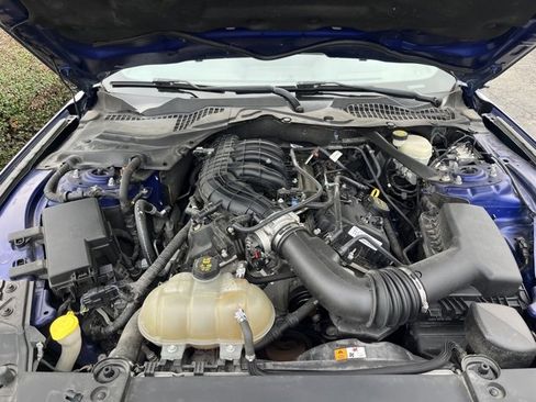 Used 2016 Ford Mustang Convertible image 32