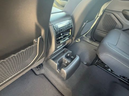 New 2025 Jeep Grand Cherokee L Laredo image 26