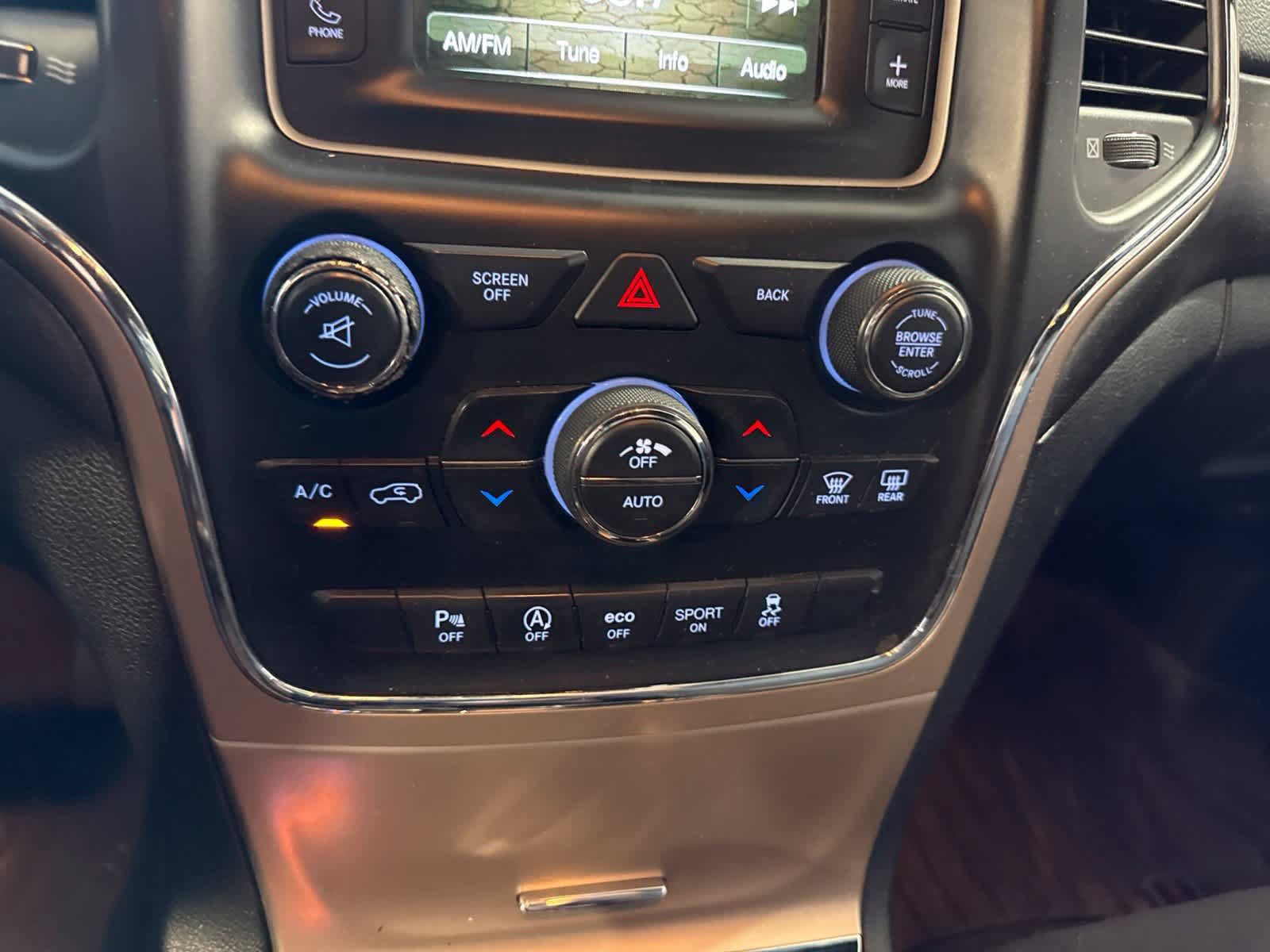 Used 2017 Jeep Grand Cherokee Laredo AWD/4WD image 24