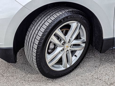 Used 2019 Chevrolet Equinox Premier image 12