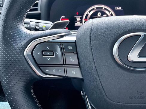 Used 2024 Lexus LX 600 F Sport image 21