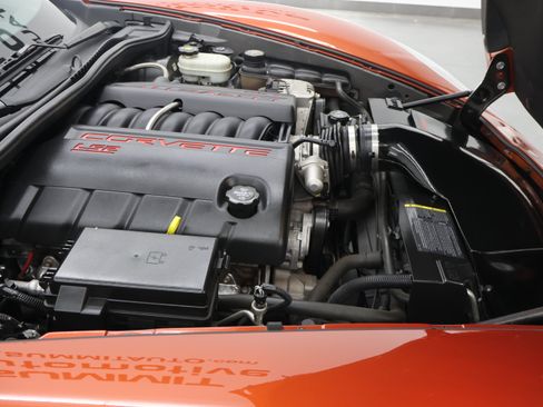 Used 2005 Chevrolet Corvette Convertible w/ Preferred Equipment Group RWD image 16