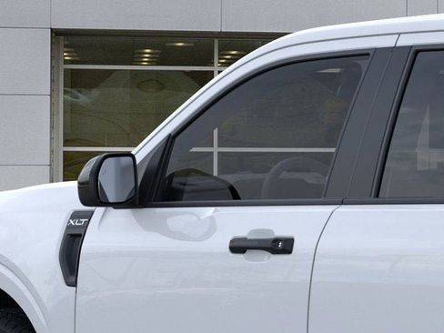 New 2025 Ford Maverick XLT w/ XLT Luxury Package FWD image 21