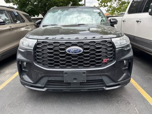 Certified 2025 Ford Explorer ST AWD/4WD image 2