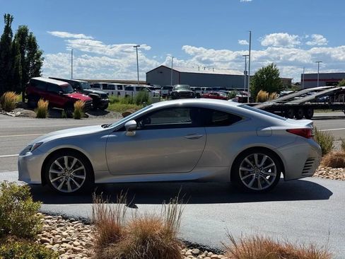 Used 2015 Lexus RC 350 w/ Luxury Package RWD image 17