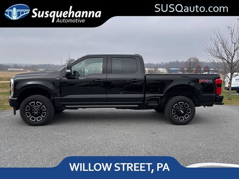 Used 2025 Ford F250 Platinum w/ FX4 Off-Road Package image 11