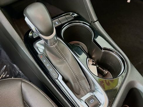 Used 2024 Buick Encore GX Sport Touring image 22