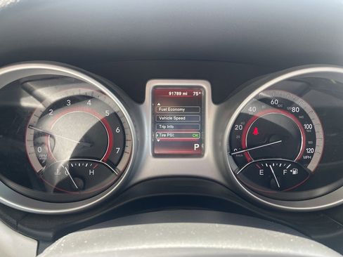 Used 2018 Dodge Journey SXT w/ Blacktop Package image 10