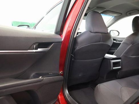 Used 2018 Toyota Camry XLE image 27