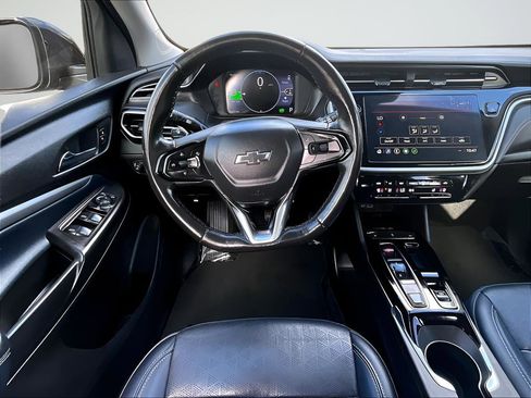 Certified 2022 Chevrolet Bolt EUV LT w/ Convenience Package image 12