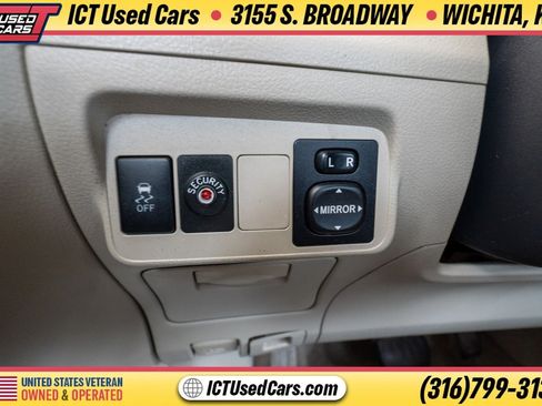 Used 2011 Toyota Corolla LE FWD image 15