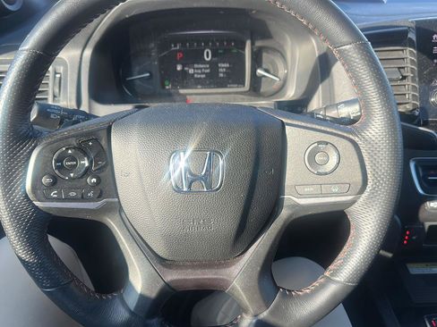 Used 2023 Honda Passport TrailSport image 15
