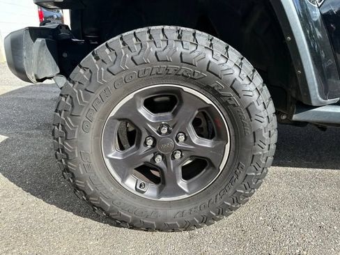 Used 2021 Jeep Gladiator Sport AWD/4WD image 9