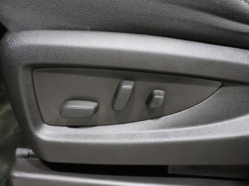 Used 2017 GMC Sierra 1500 SLE w/ SLE Value Package image 12