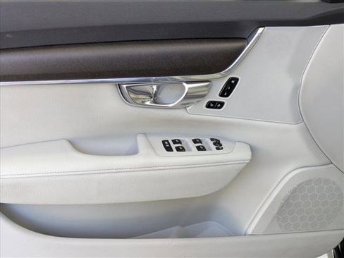 Used 2019 Volvo V90 T5 Cross Country w/ Advanced Package image 18