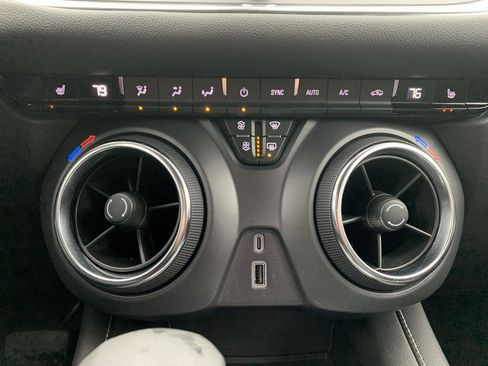 Certified 2025 Chevrolet Blazer LT image 12