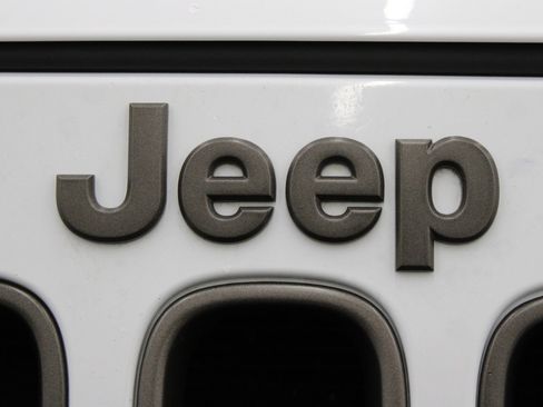 Used 2018 Jeep Wrangler Unlimited Sport AWD/4WD image 26