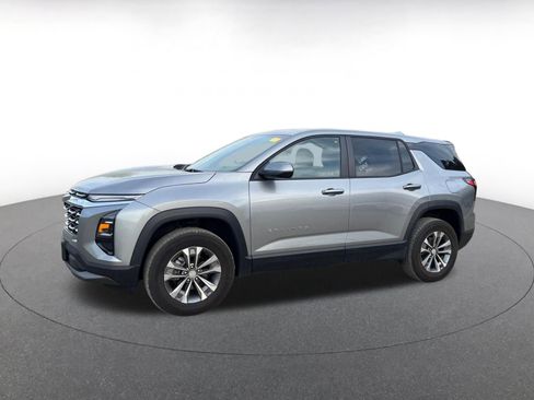 Used 2025 Chevrolet Equinox LT image 8