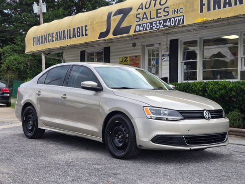 Used 2013 Volkswagen Jetta SE FWD image 1