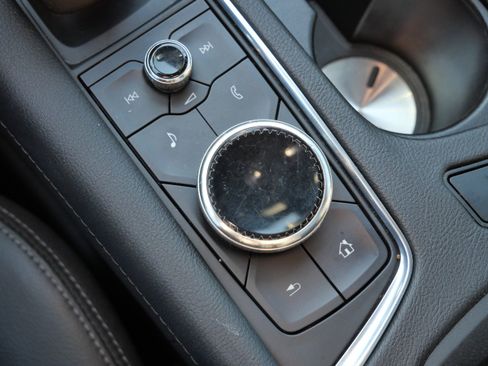 Used 2022 Cadillac XT5 Luxury w/ LPO, Floor Liner Package image 27