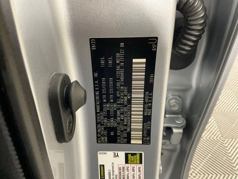 Used 2023 Toyota Corolla Cross XLE FWD image 27
