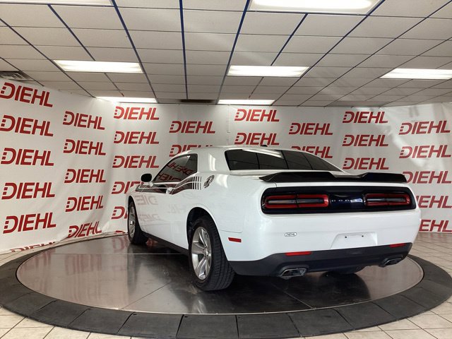 Used 2017 Dodge Challenger SXT RWD image 5