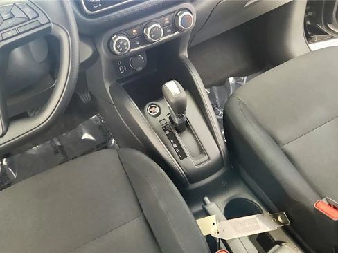 Used 2025 Nissan Kicks Play S FWD image 26