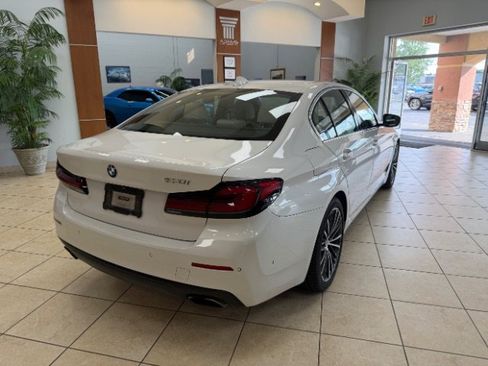 Used 2021 BMW 530i RWD image 3