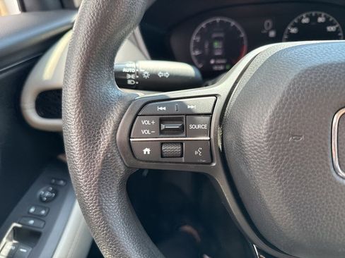 Certified 2023 Honda HR-V LX image 11