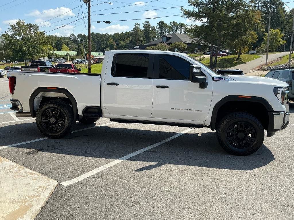 Used 2025 GMC Sierra 2500 Pro w/ Convenience Package AWD/4WD image 7