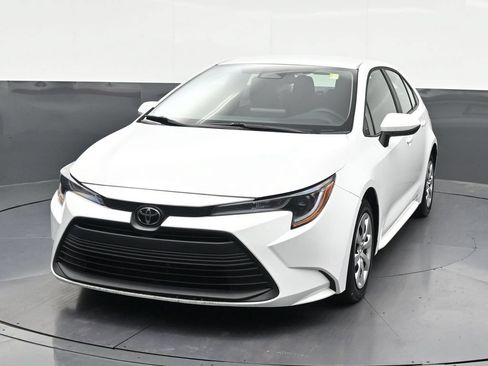 Used 2023 Toyota Corolla LE FWD image 9