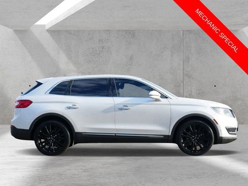 Used 2016 Lincoln MKX Reserve w/ Technology Package AWD/4WD image 2