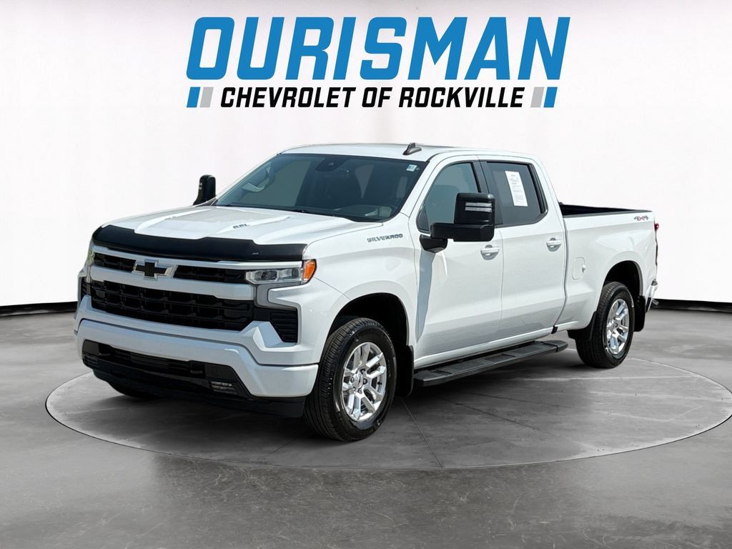 Used 2022 Chevrolet Silverado 1500 RST w/ Max Trailering Package AWD/4WD image 2