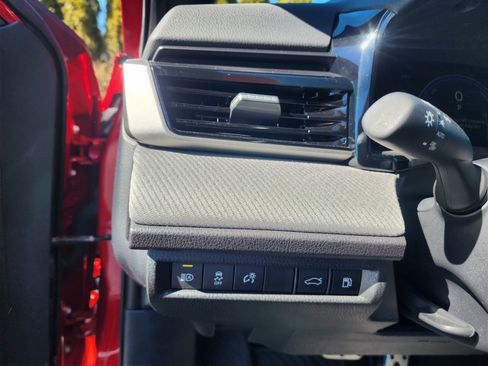 Used 2025 Toyota Camry SE image 24