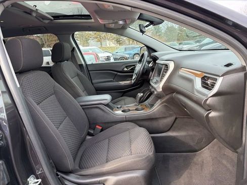 Used 2017 GMC Acadia SLE image 29