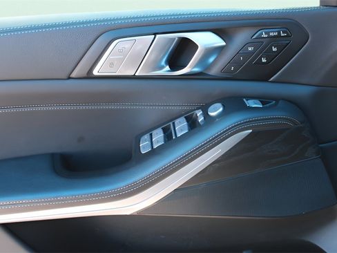 Used 2022 BMW X7 xDrive40i image 19