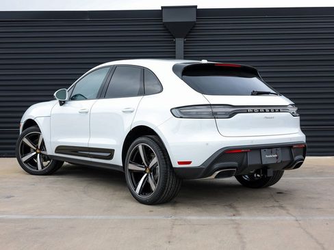 New 2026 Porsche Macan image 3