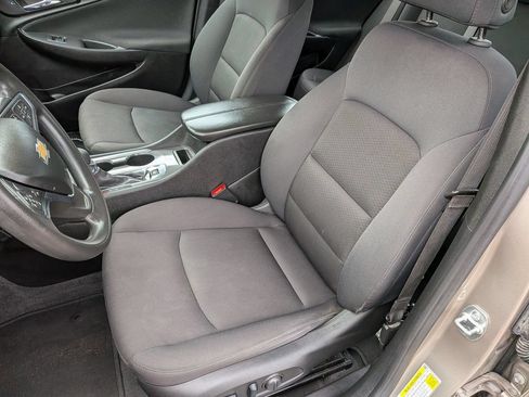 Used 2025 Chevrolet Malibu LT FWD image 32