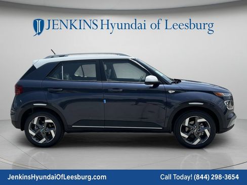 New 2026 Hyundai Venue SEL FWD image 3