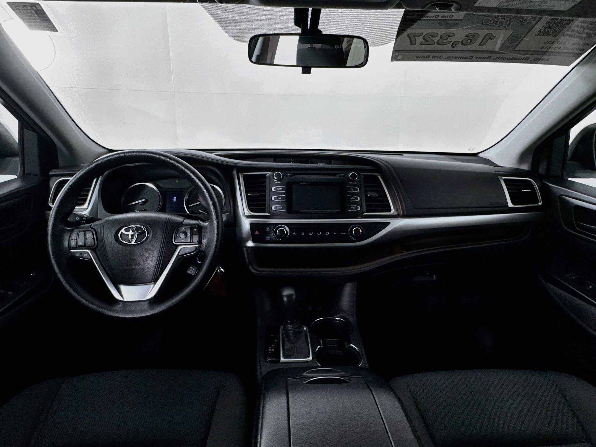 Used 2016 Toyota Highlander LE AWD/4WD image 23