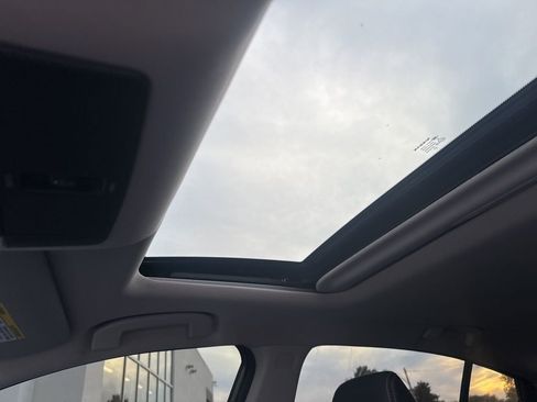 Used 2022 Nissan Altima 2.5 SR w/ Midnight Edition Package image 44