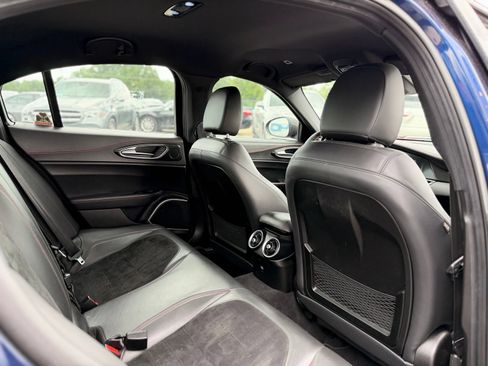 Used 2017 Alfa Romeo Giulia Quadrifoglio RWD image 36