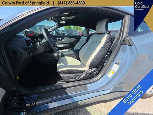 Used 2026 Ford Mustang Premium RWD image 6