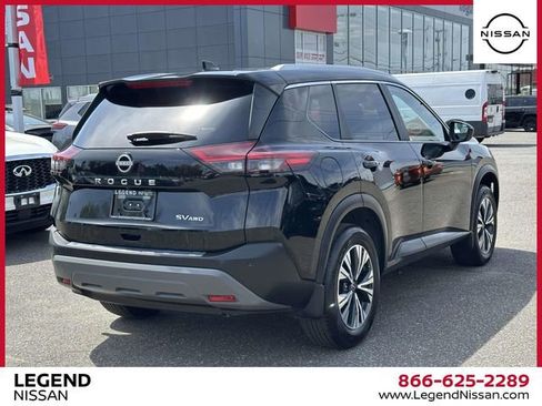 Used 2023 Nissan Rogue SV w/ SV Premium B Package image 4