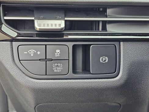 New 2026 Kia Sportage S image 32