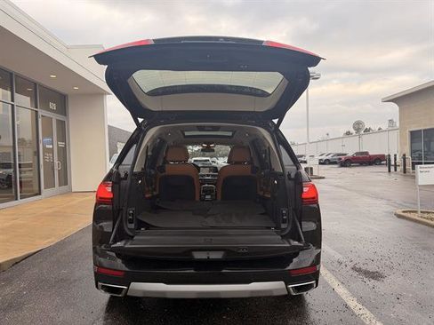 Certified 2022 BMW X7 xDrive40i w/ Executive Package image 5