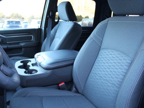 Used 2025 RAM 2500 Big Horn image 10