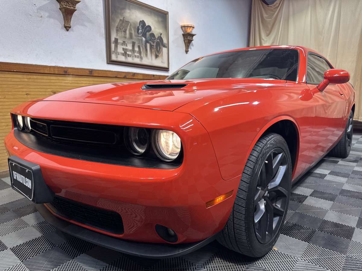 Used 2022 Dodge Challenger SXT w/ Blacktop Package RWD image 5
