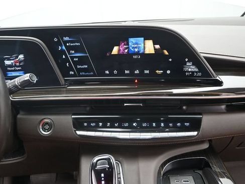 Used 2023 Cadillac Escalade ESV Sport AWD/4WD image 8