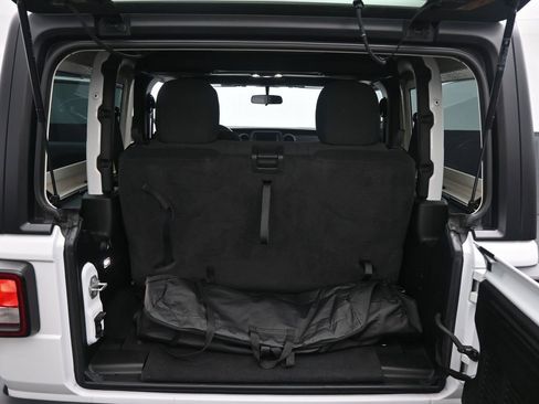 Used 2022 Jeep Wrangler Sport S image 16